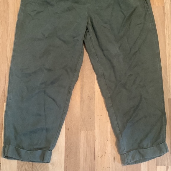 Soft surroundings elastic cinched waist cuffed ankle pants army green women’s M - Picture 3 of 16